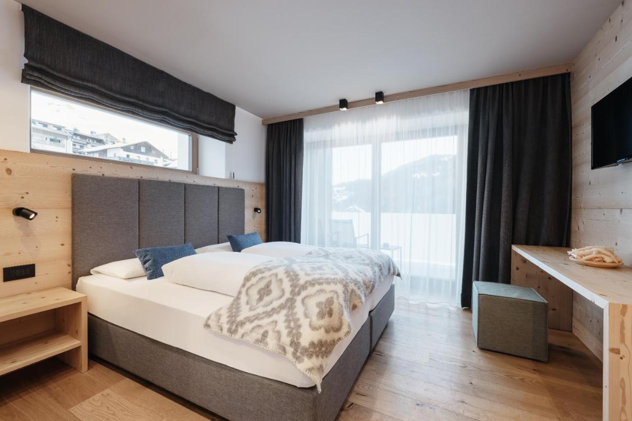 Berghotel Sanví San Martino in Badia Exteriér fotografie