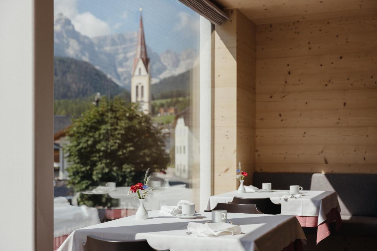 Berghotel Sanví San Martino in Badia Exteriér fotografie