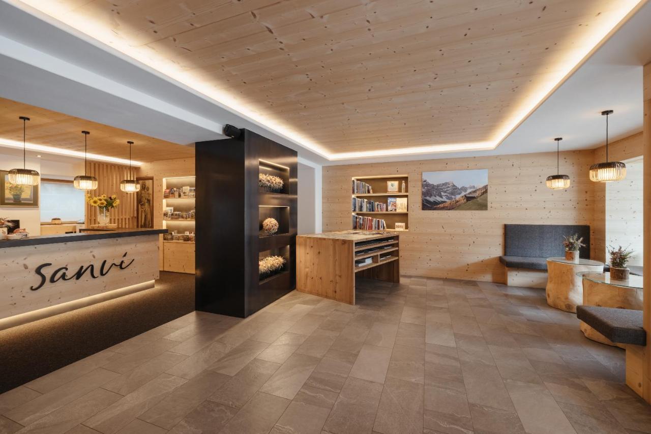 Berghotel Sanví San Martino in Badia Exteriér fotografie