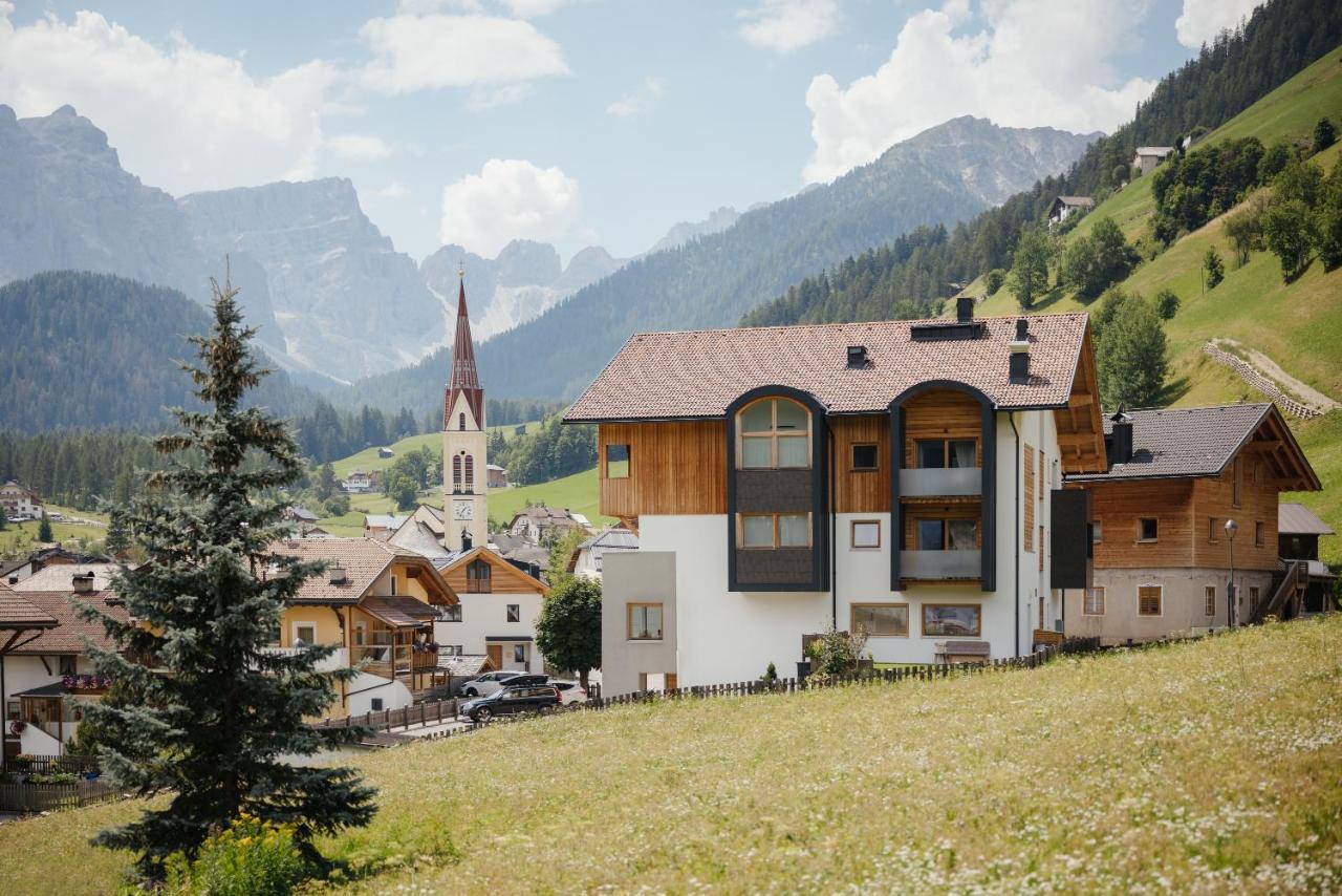 Berghotel Sanví San Martino in Badia Exteriér fotografie